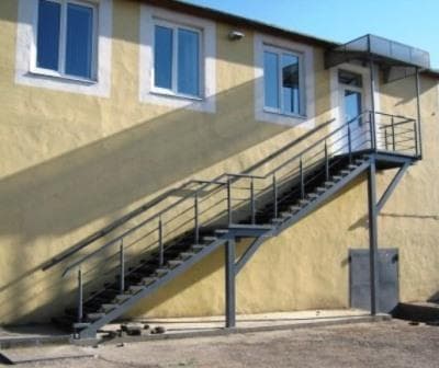 Эвакуационная металлическая лестница