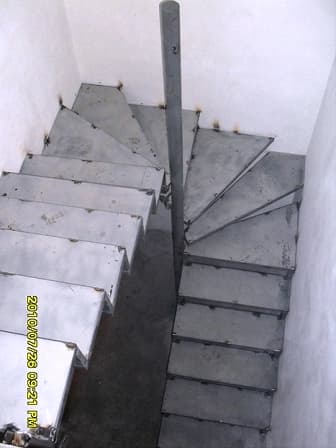 Винтовая забежная лестница